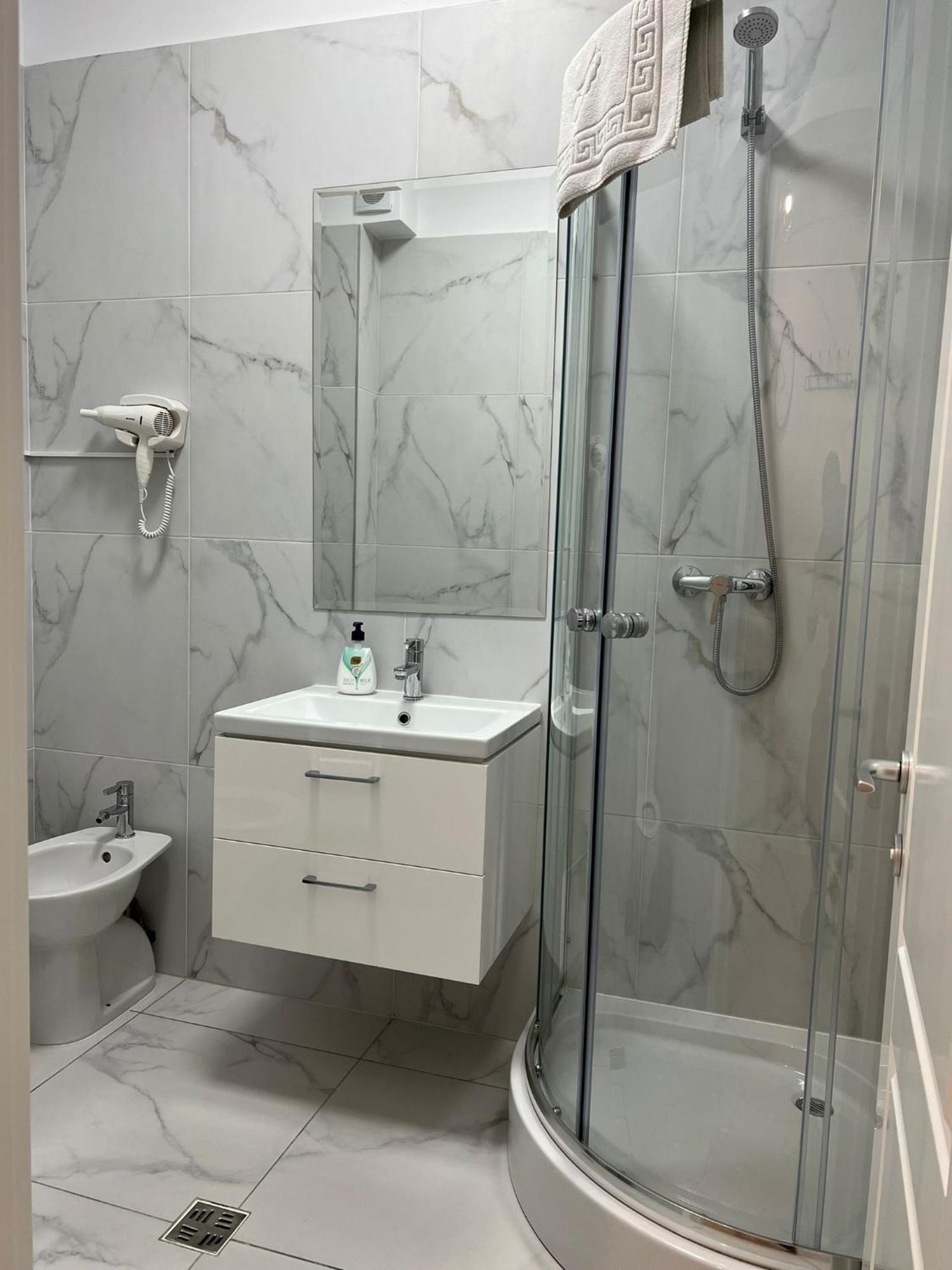 Luxury Glam Apartments Iasi At Lazar Palas Eksteriør bilde